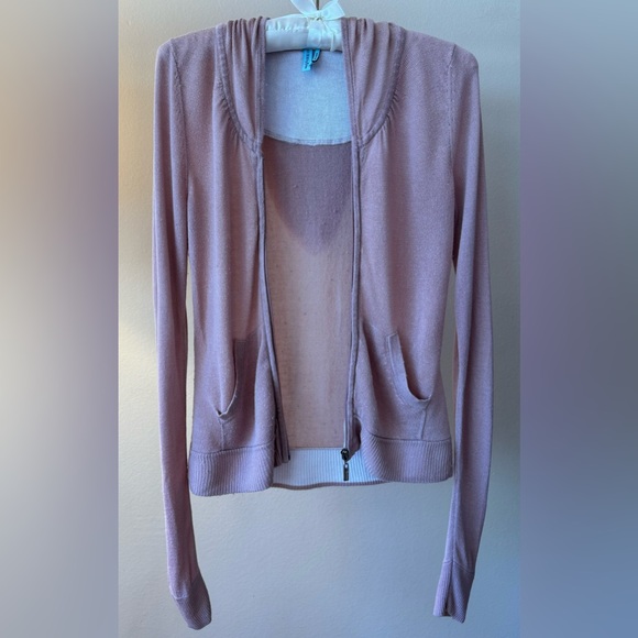 Gift with Purchase - Picture 4 of 12